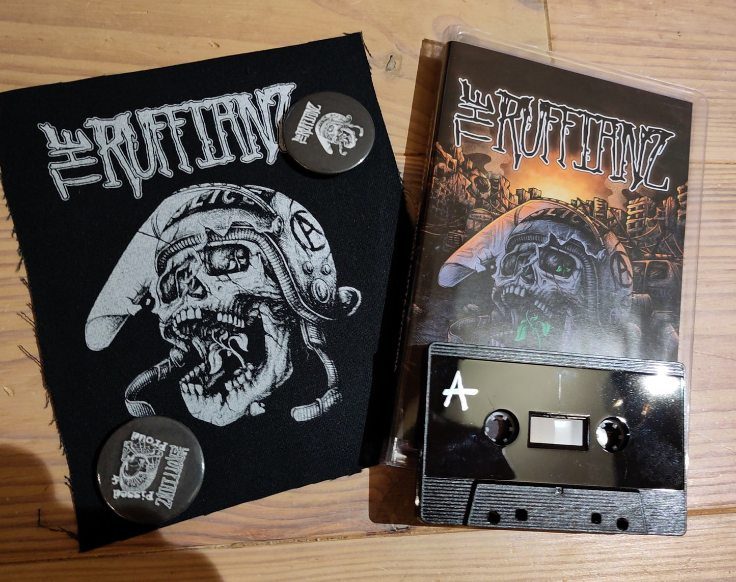 The Ruffianz – Straight Outta Dystopia - lim. tape box incl. Patch and Buttons