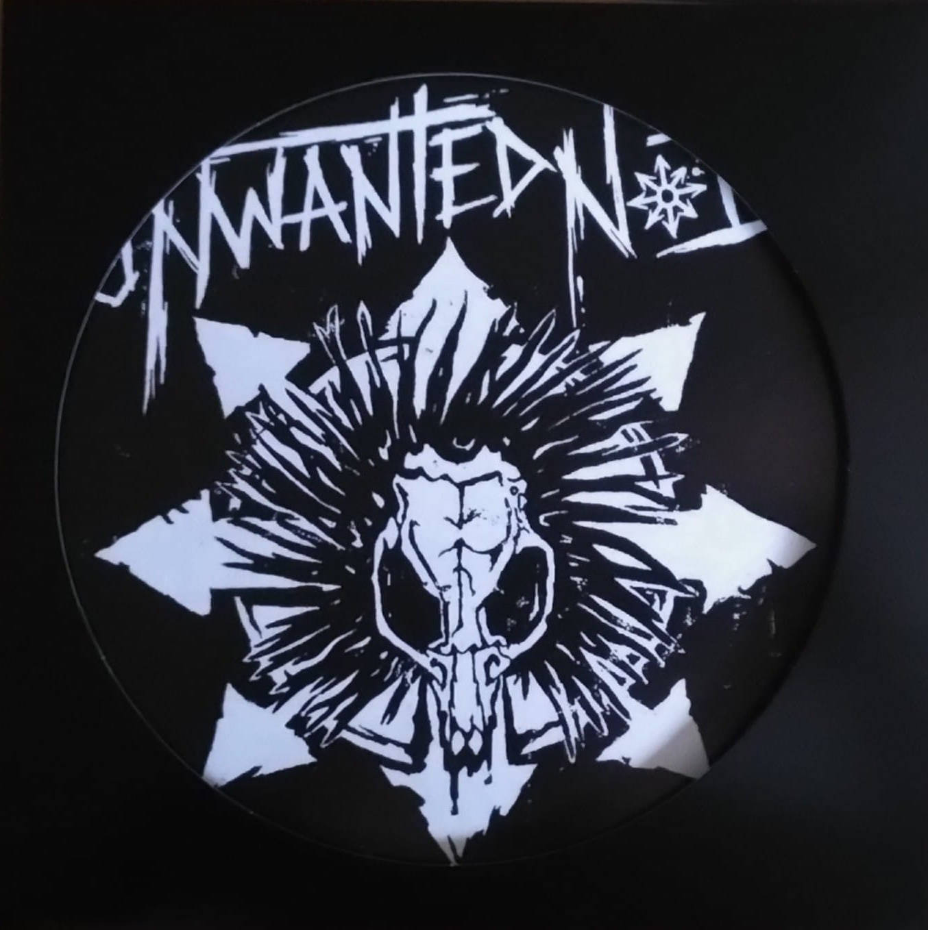 Unwanted Noise - Tonight We Die - LP - lim. 222 white/dark green screen-printed B-Side