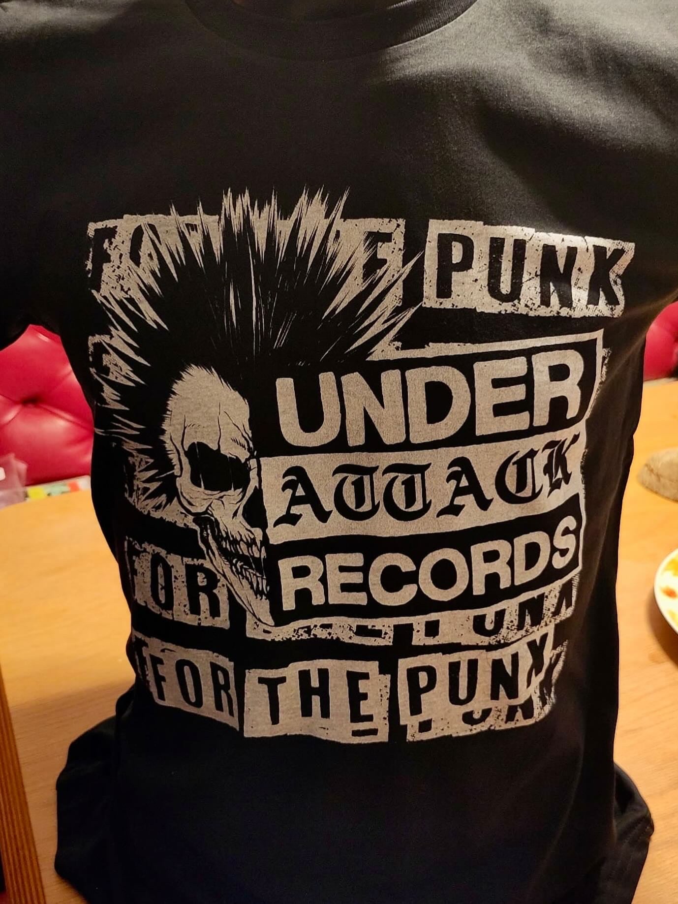 Under Attack Records - For the Punx (black/white edition) - T-Shirt